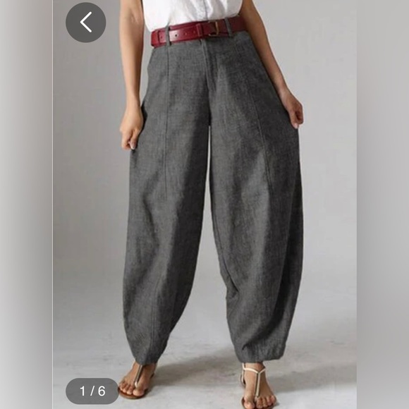 SOLD 💗Wide leg pants - Picture 2 of 3